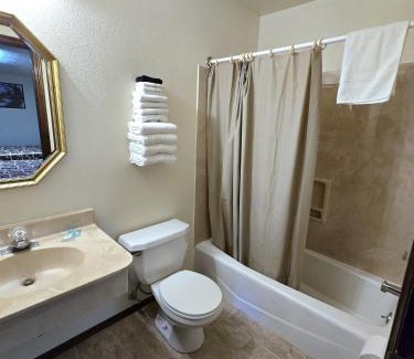 Dove Creek Hotel | Dove Creek Inn