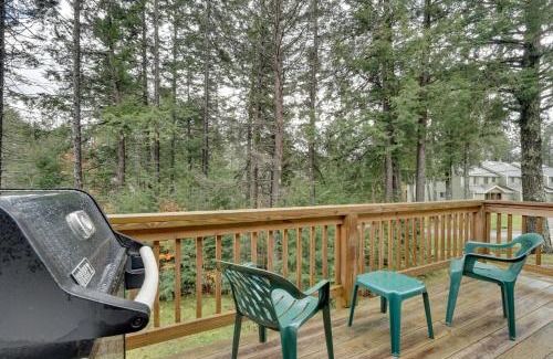 West Dover Apartment | Dover Condo with Grill and Balcony 3 Mi to Mt Snow!