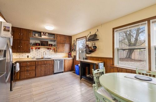 Dover Bay Cottage | Dover Dreamer - Fireplace, BBQ, and Firepit