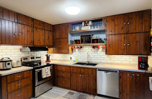 Dover Bay Cottage | Dover Dreamer - Fireplace, BBQ, and Firepit