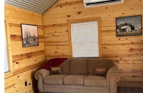 Llano County Cabin | Down Horn Ranch-Raylee cabin