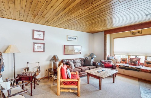 Big Sky Apartment | Downhill Beaverhead