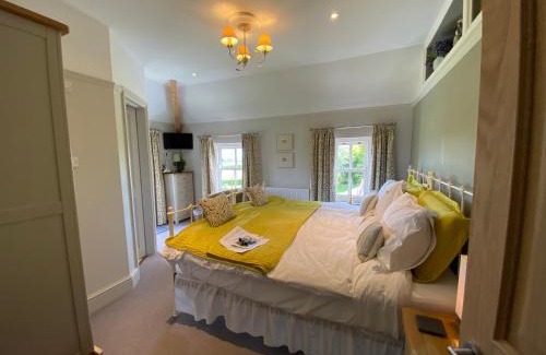 Dartmouth House | Downton Lodge Country Bed and Breakfast and; Self Catering
