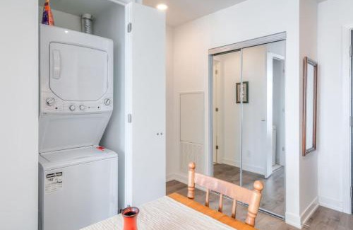 Church and Wellesley House | Downtown 1BR City Stay with Balcony and Fast Wi-Fi