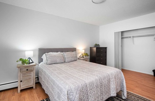 Fort McMurray Apartment | Downtown 1BR | Top Floor w/ View | Free Parking