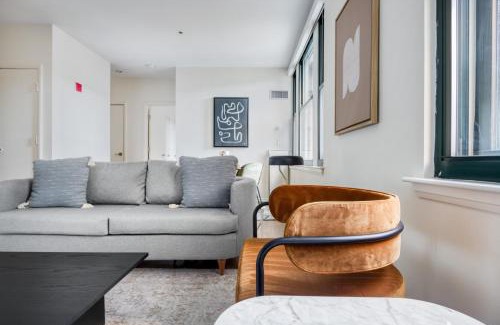 Downtown Boston Apartment | Downtown 1BR w Gym WD nr Faneuil Hall BOS-561
