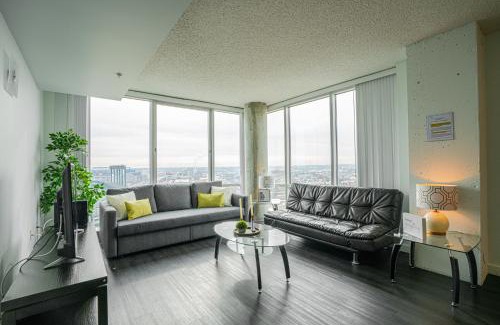 Downtown West Apartment | Downtown 2BR Apartment near Convention Center apts