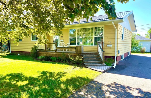 Charlottetown Apartment | Downtown-2BR APT-King-Parking-WiFi7