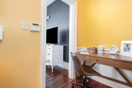 Michigan City House | Downtown 5Bed Walking Distance to Beach Sleeps 16