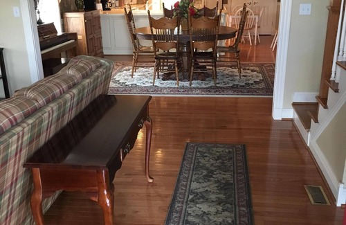 Lebanon House | Downtown Abode Your home away from home