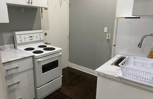 Bowmanville Apartment | Downtown Apartment 2/3 People