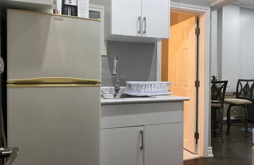 Bowmanville Apartment | Downtown Apartment 2/3 People