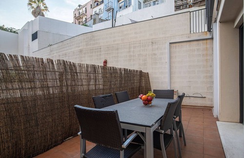 Mouraria Apartment | Downtown apartment w/terrace
