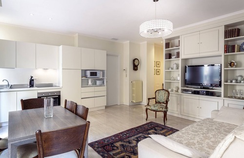 Pesaro Apartment | Downtown apartment with terrace in front of Rossini Theater