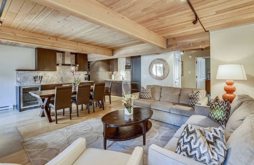 Aspen Condo | Downtown Aspen 2BR w/heated pool and hot tub - Steps from lifts!
