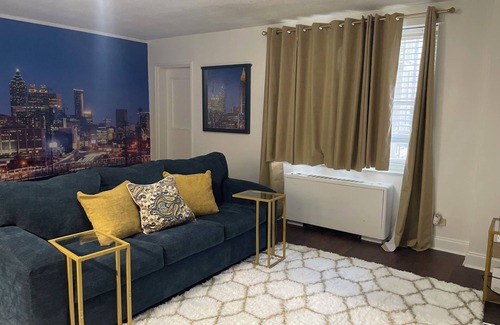 Peachtree Center Condo | Downtown Atlanta Condo with Patio and Parking Included