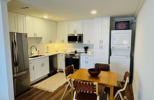 Auburn Condo | Downtown Auburn Retreat- Walking distance to Stadium, Toomer's & More!