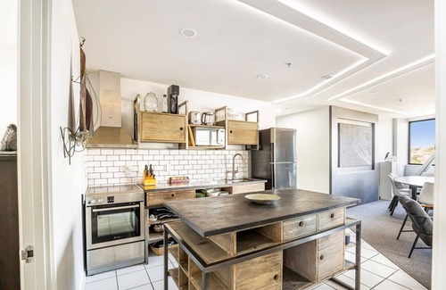 Auckland Central Business District Apartment | Downtown Auckland Bliss - 2BR apt I Zodiak Stays