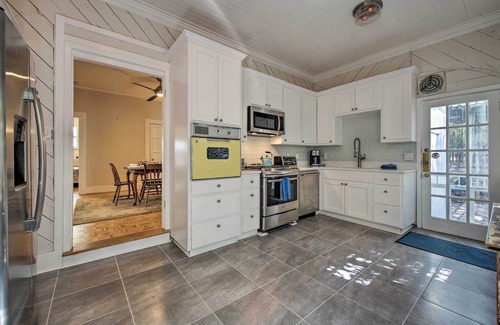 West End House | Downtown Austin Home: 1 Mi to South Congress Ave!