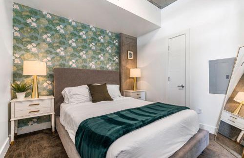 Rio Grande Apartment | Downtown beauty-PoolHotTubGym-near SaltPalace-View