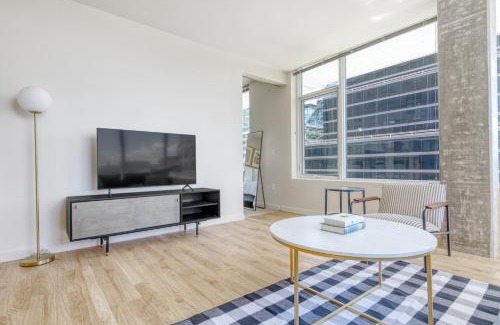 Northwest Bellevue Apartment | Downtown Bellevue 2BR w Lounge Gyms nr shops SEA-122