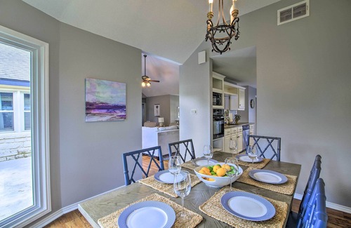 Boerne House | Downtown Boerne Home on Cibolo Creek w/Fire Pit