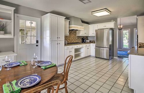 Boerne House | Downtown Boerne Home on Cibolo Creek w/Fire Pit