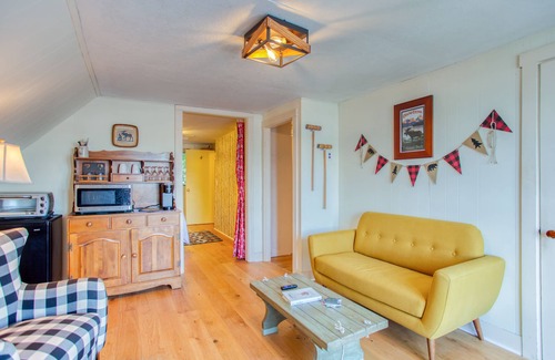 Boothbay Harbor Apartment | Downtown Boothbay Harbor Vintage Summer Camp Suite