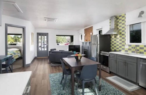 Franklin House | Downtown Bungalow