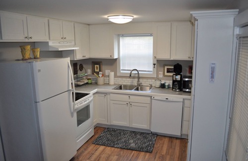 Carrollton House | Downtown Carrollton - Backyard Bungalow