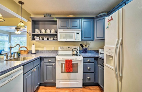 Charlevoix House | Downtown Charlevoix Duplex 1/2 Mi to Lake Michigan