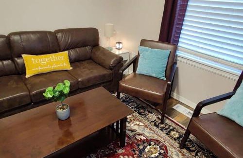 Noblesville House | Downtown Charm Two Bedroom Home