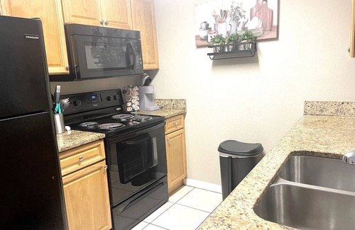 Clermont Apartment | Downtown Clermont Champions Retreat 801