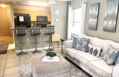 Clermont Apartment | Downtown Clermont Champions Retreat 801