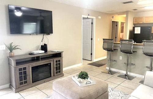 Clermont Apartment | Downtown Clermont Champions Retreat 801