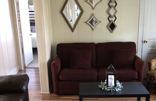 Holland Cottage | Downtown Cottage