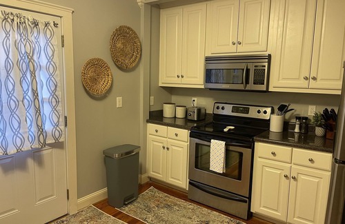Covington House | Downtown Covington Cottage- walking distance to Covington Square