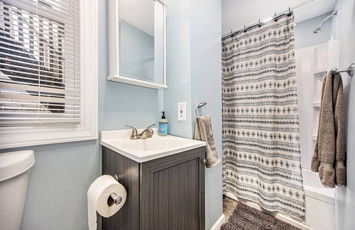 Grand Rapids Apartment | Downtown Delight - Corporate Housing for Traveling Professionals - EXTENDED STAYS