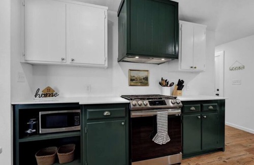 Denison House | Downtown Denison Dream
