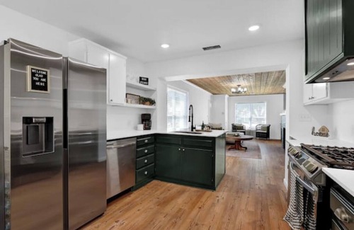 Denison House | Downtown Denison Dream