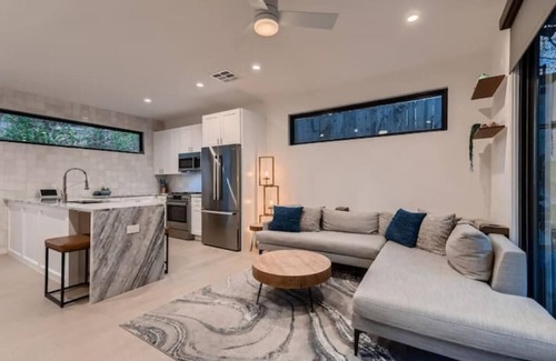Blackshear-Prospect Hill House | Downtown East Austin, Rooftop Patio, Walk to Bars