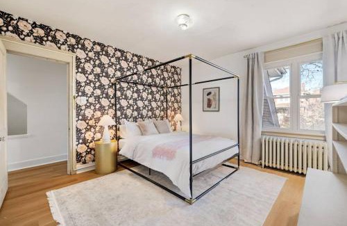 Squirrel Hill House | Downtown Escape: 3Br - Game/Movie room - Foosball