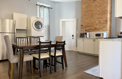 Evansville Apartment | Downtown EVV 2BR- 1.5BA Apt- Chandler A