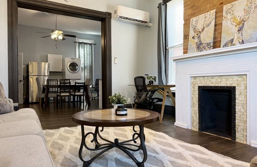Evansville Apartment | Downtown EVV 2BR- 1.5BA Apt- Chandler A