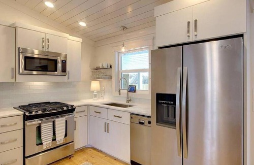 Fairhope House | Downtown Fairhope Cottage