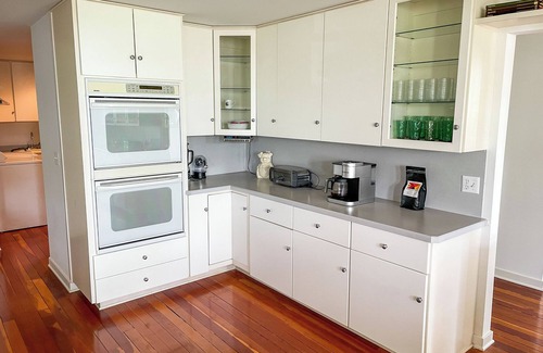 Downtown Kenosha Apartment | Downtown Gem Spacious, Comfortable & Family-Friendly Retreat Above a Coffee Shop