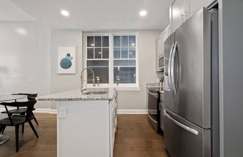 Downtown Harrisburg Apartment | Downtown HBG Gem: 2BR Apt