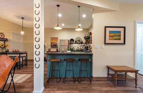 Lake Geneva Apartment | Downtown Hideaway- Lower