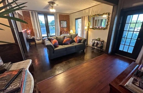 Downtown Historic House | Downtown Historic Getaway