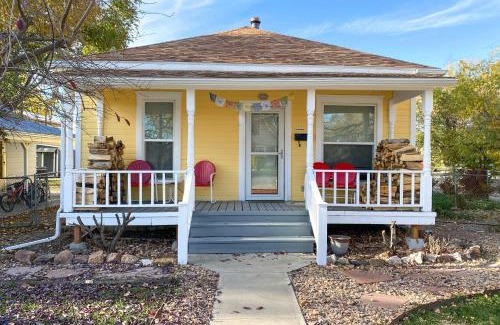 Montrose House | Downtown Home - 12 Mi to Black Canyon Natl Park!